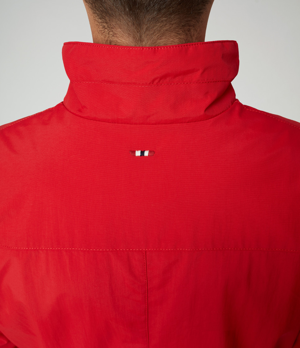 SHELTER 3 BRIGHT RED R47 