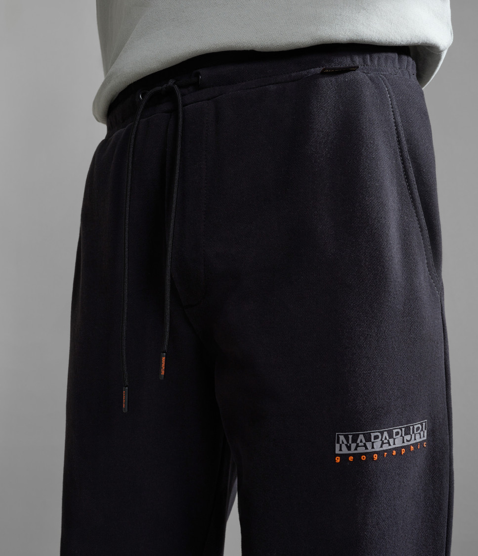 M-ICEBERG BLACK 041