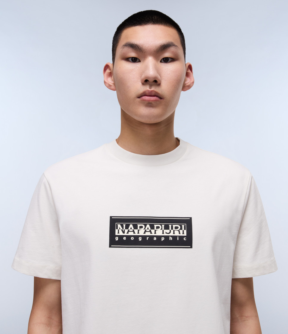 S-BOX LOGO SS WHITE WHISPER