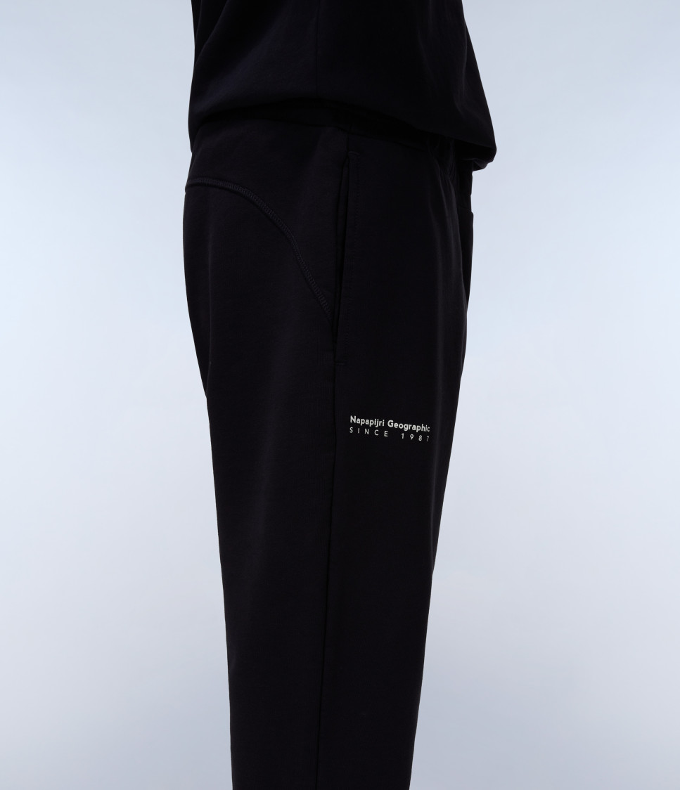 M-BADGE CARGO SUM BLACK 041