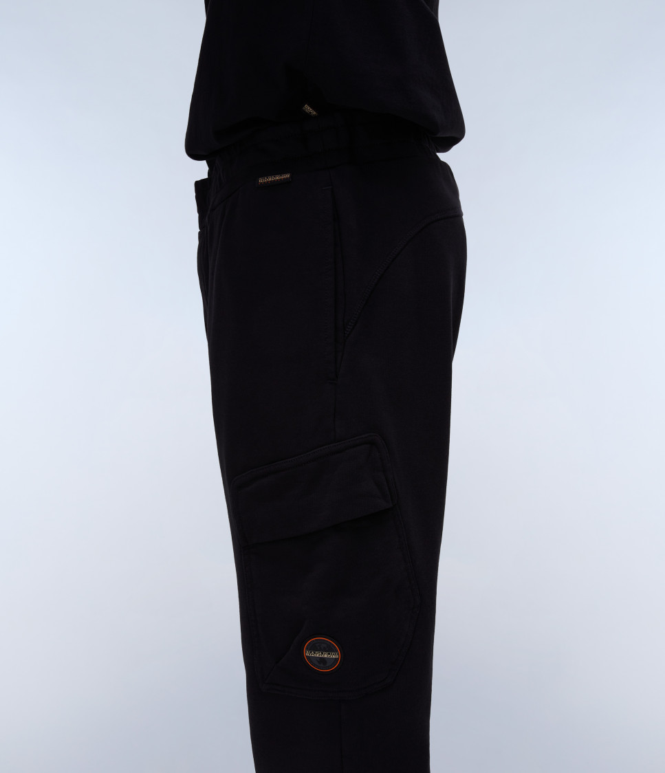 M-BADGE CARGO SUM BLACK 041