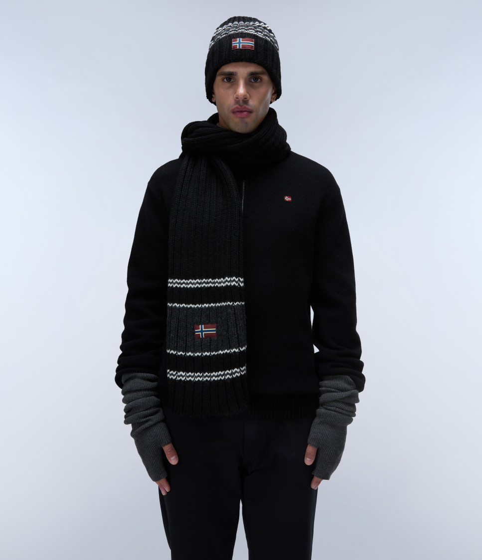 F-AREUSE SCARF BLACK 041