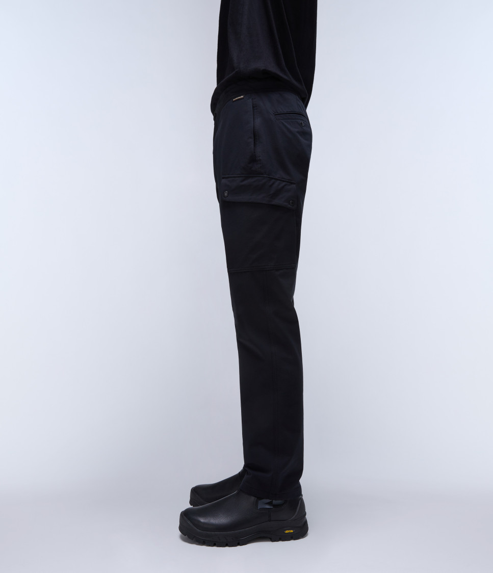 M-BROC CARGO BLACK 041